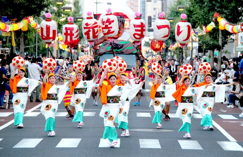 山形花笠まつり | 日本のお祭カレンダー