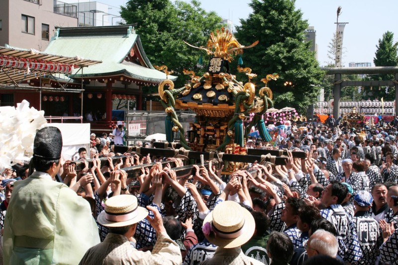 三社祭| 以訪日外國遊客為對象，提供日本祭典情報！